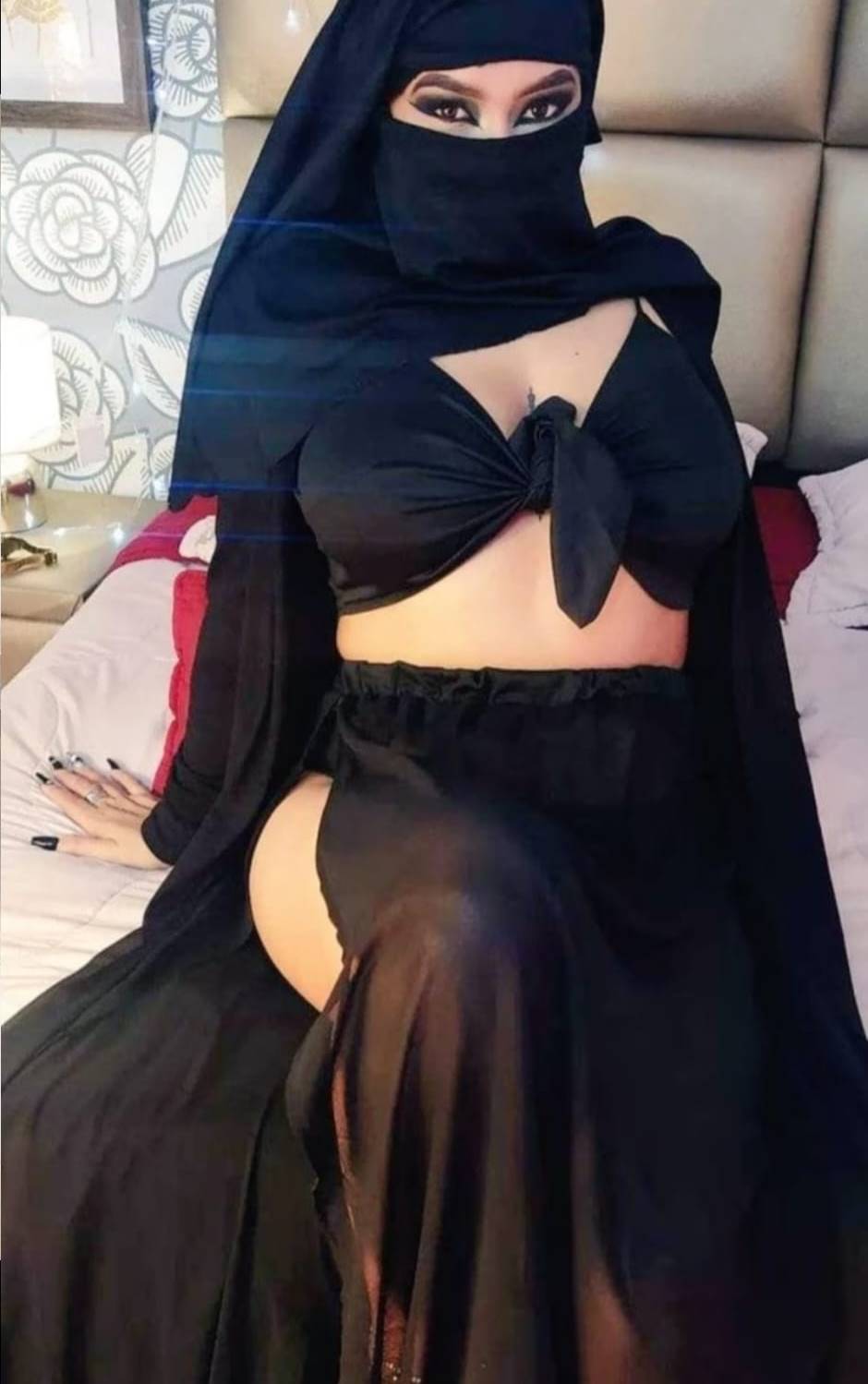 Kapalı Escort Bayan Pınarla Tutkunun Zirvesine Ulaşın